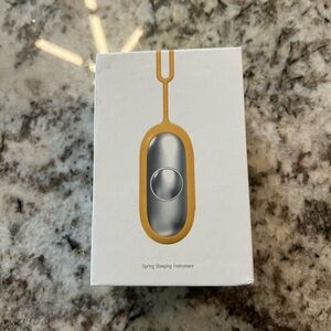 Handheld sleep aid device